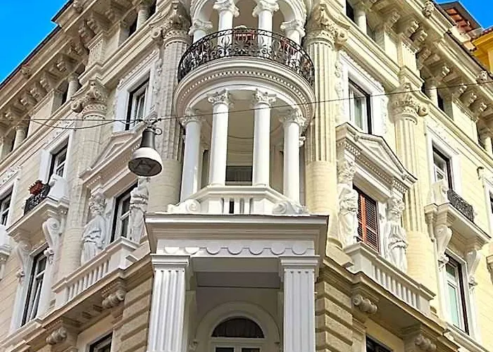 Hotel Le Petit Roma