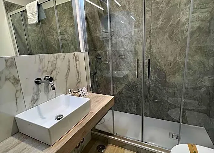 Hotel Le Petit 3*