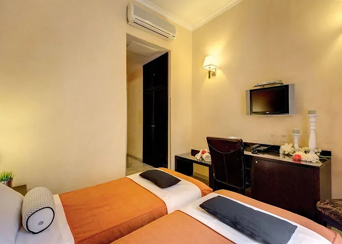 Le Petit Hotel