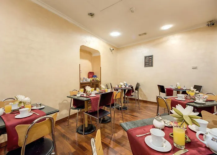 Le Petit Hotel